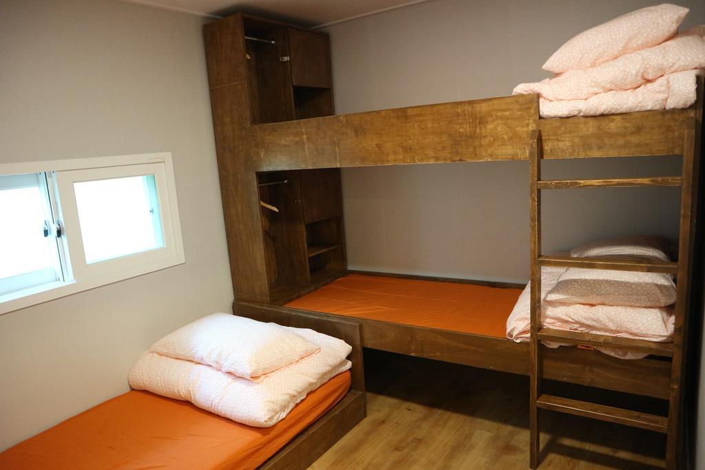 Zzzip Guesthouse In Hongdae Séoul Extérieur photo