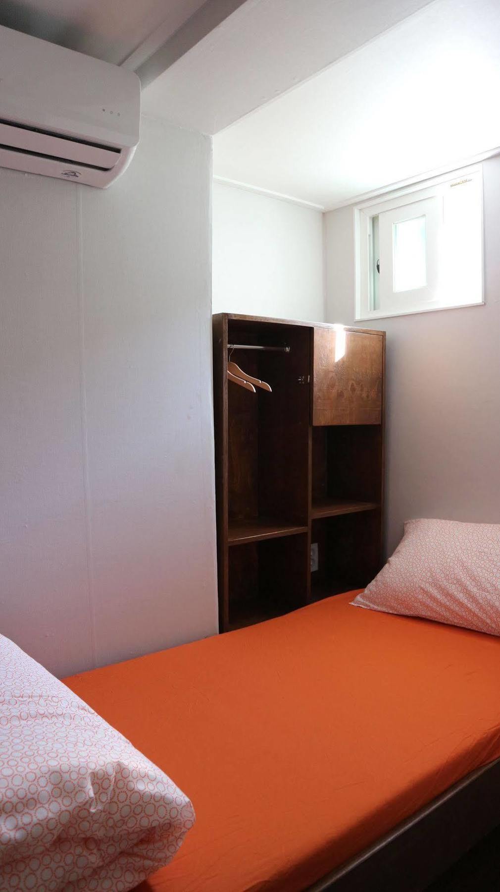 Zzzip Guesthouse In Hongdae Séoul Extérieur photo